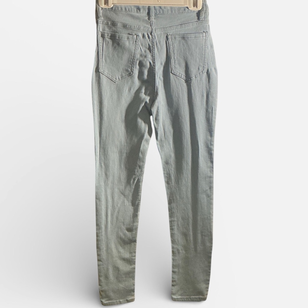 No Boundaries High-Waisted Light Blue Skinny Jeans with Button Fly - Picture 2 of 3